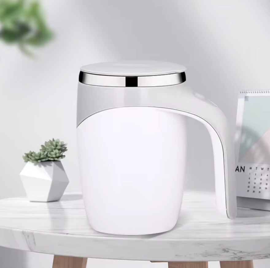 Tasse à mélange automatique